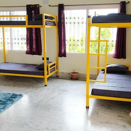 Bunkbread Siliguri Hostel Екстериор снимка