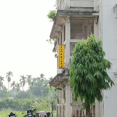 Bunkbread Siliguri Hostel Екстериор снимка