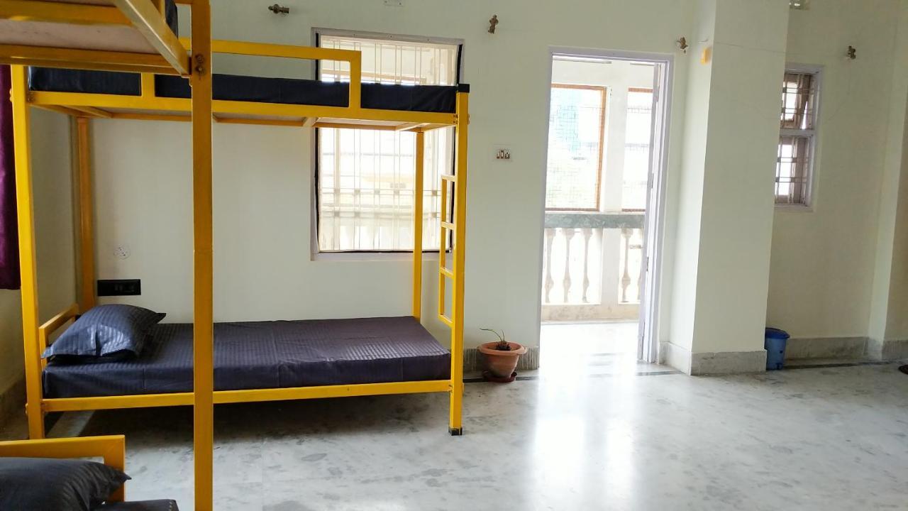 Bunkbread Siliguri Hostel Екстериор снимка